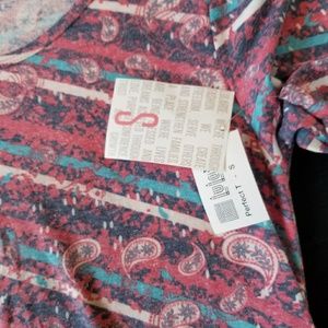 NWT Lularoe Perfect Tee Small
